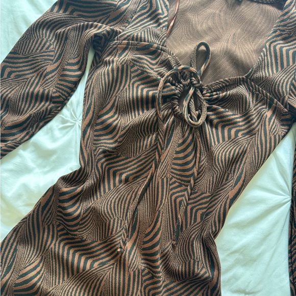 Brown and black swirl pattern Zara long sleeve dress - Picture 4 of 5